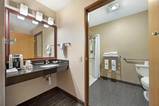 Room, Quadruple, Queen Bed, Accessible, Best Western Plus City Center 6/7