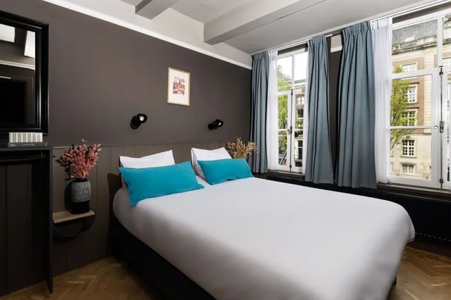 Room, Queen Bed, Canal View, Stanley Collection Hotel Hegra Amsterdam 2/4
