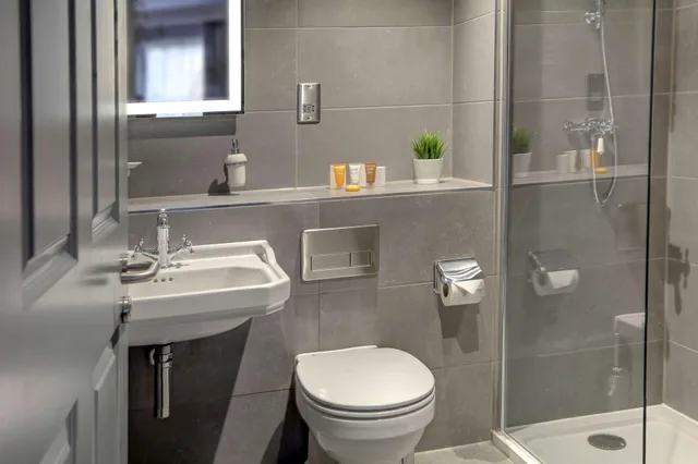 غرفة بسريرين مزدوجين، Best Western Plus Kenwick Park Hotel 6/6