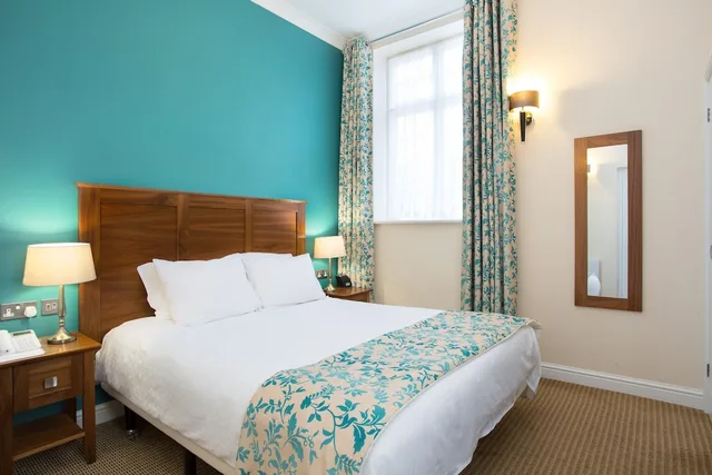 شقة بسريرين منفصلين بغرفتي نوم مع أريكة، Wychnor Park Country Club 8/10