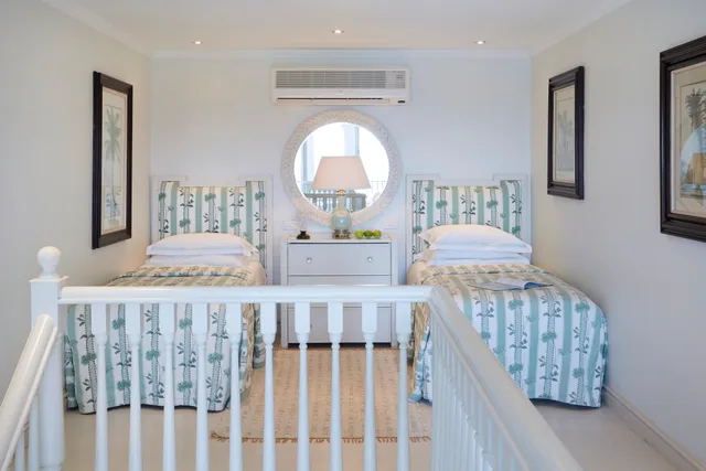 Sea Facing Family Room, The Oyster Box 4/5