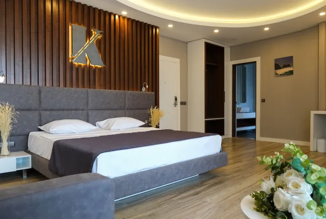 غرفة ديلوكس عائلية بسرير كوين وسريرين منفصلين، Kaila Beach Hotel 2/6