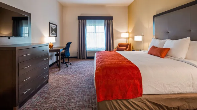 غرفة قياسية بسرير كينج لذوي الإعاقة، Best Western Plus Elizabethtown Inn & Suites 1/5