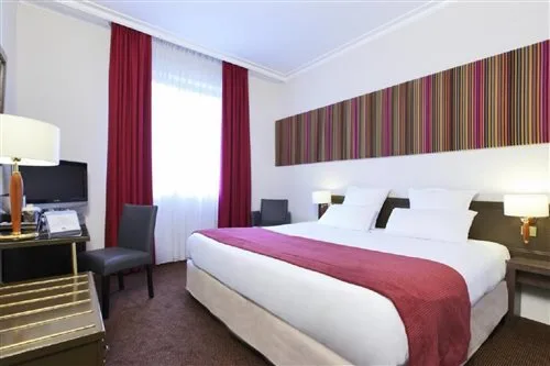 Room, Double Bed, Hotel Mercure Paris Boulogne Pont de Saint Cloud (Janvier 2026) 1/1