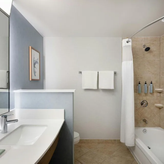 Suite, Queen Bed, Sofa, Courtyard by Marriott Sandestin at Grand Boulevard 4/4