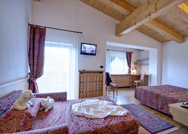غرفة كومفورت ثلاثية بثلاثة أسرّة، Des Alpes 1/5