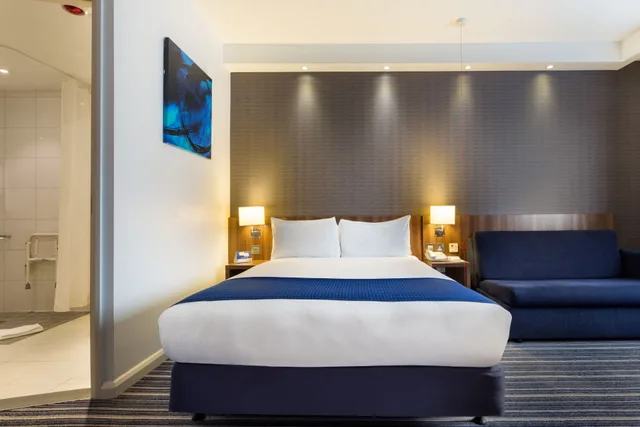 غرفة بسرير مزدوج لذوي الإعاقة، HOLIDAY INN EXPRESS COLCHESTER 1/10