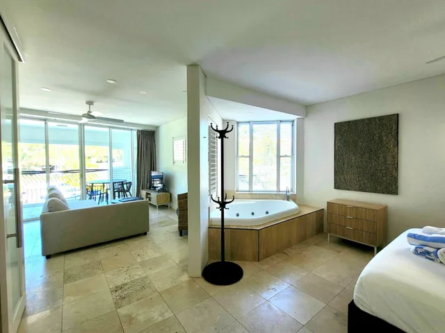 Suite, Pool Side, NOOSA BLUE RESORT 1/1