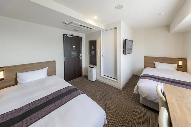 غرفة قياسية بسريرين منفصلين، Tosei Hotel & Seminar Makuhari 1/4