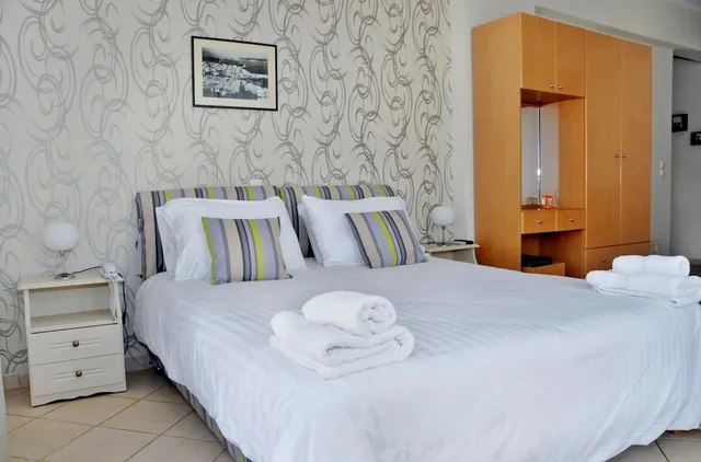 استوديو بسرير كوين بإطلالة جزئية على البحر، Kastro Hotel 2/6