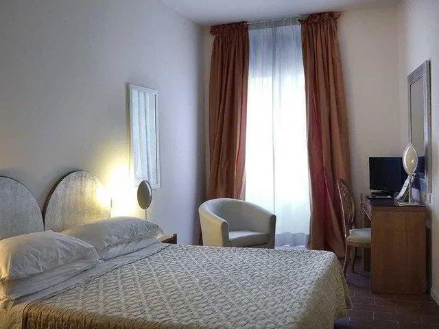 Standard, Double Bed, Palazzo Ognissanti 1/5