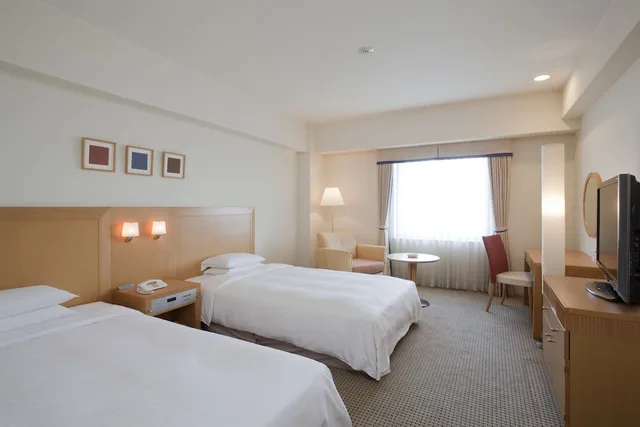 Moderate, Twin Beds، Hotel Hewitt Koshien (ex Novotel Koshien Osaka West) 2/5