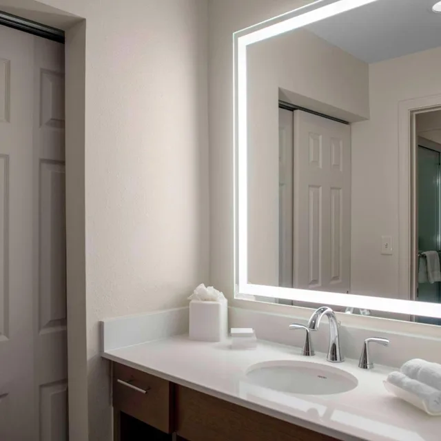 1 Bedroom, Premium, Suite, King Bed, Sofa, Homewood Suites by Hilton St. Louis - Galleria 4/4