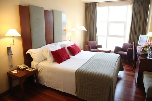 غرفة بريميوم بسرير مزدوج بشرفة، Hotel Urh Palacio de Oriol Formerly Nh Palacio de Oriol 4/6