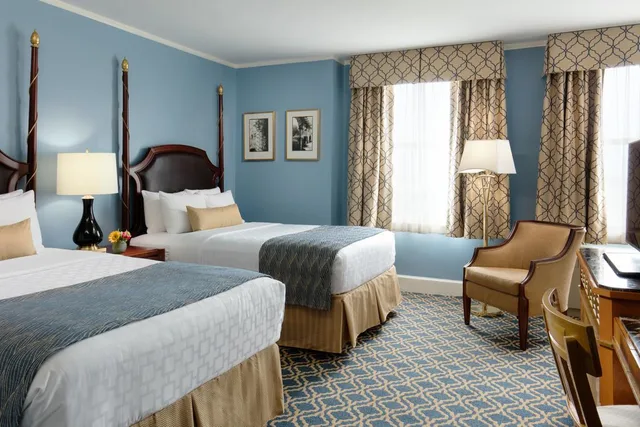 غرفة ديلوكس بسرير مزدوج، Francis Marion Hotel 1/1