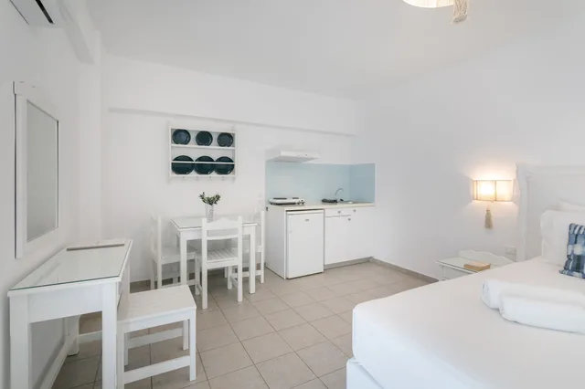 Basement, Studio, Triple, 1 Queen and 1 Single Bed، Ippokampos 1/4