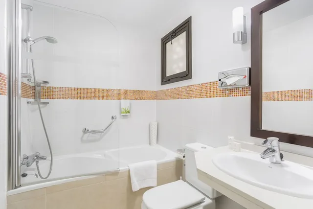 شقة بأربعة أسرّة بـ3 غرف نوم مع أريكة، Sunset Bay Club 7/10