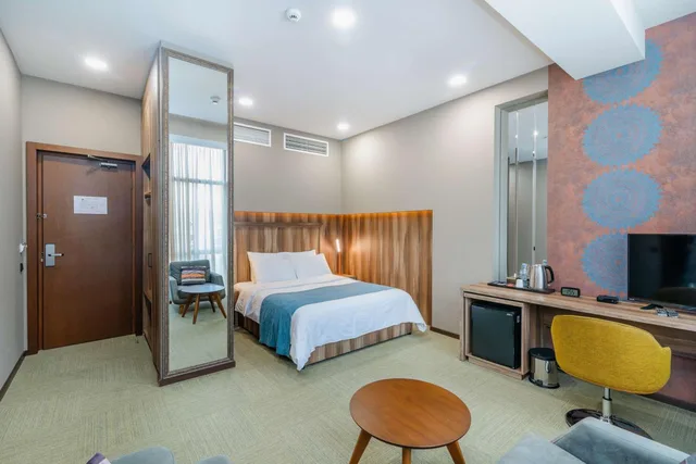 Superior, King Bed, Best Western Tbilisi City Center 2/6