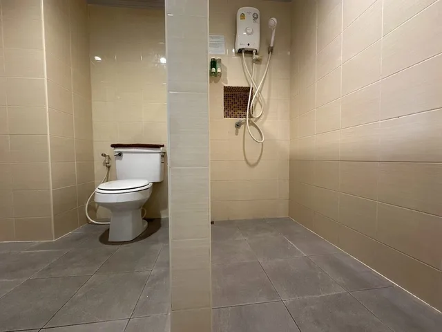غرفة قياسية بسريرين منفصلين بإطلالة على المدينة، Rattana View Hotel 3/3