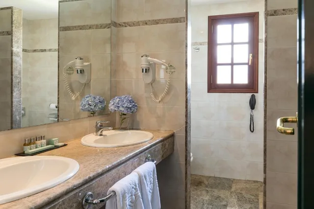 غرفة قياسية بسرير مزدوج أو سريرين منفصلين، Parador de La Palma 5/5