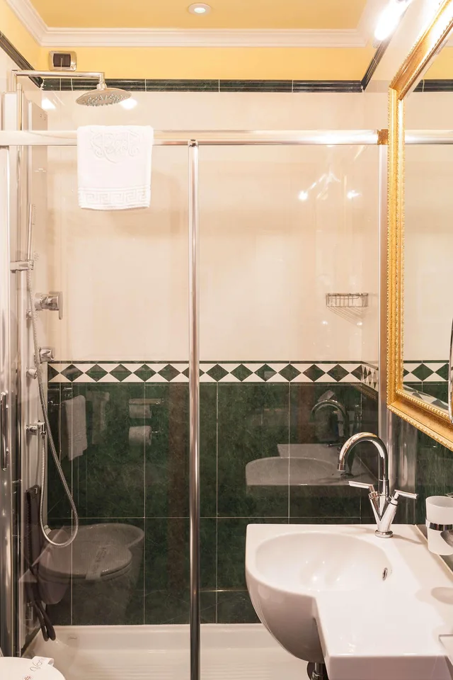 غرفة صغيرة مزدوجة اقتصادية، Hotel Manfredi Suite in Rome 3/3