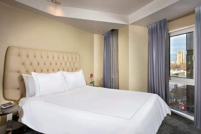 جناح بسرير مزدوج بإطلالة على النهر بغرفة نوم واحدة، Park Plaza London Riverbank 1/9