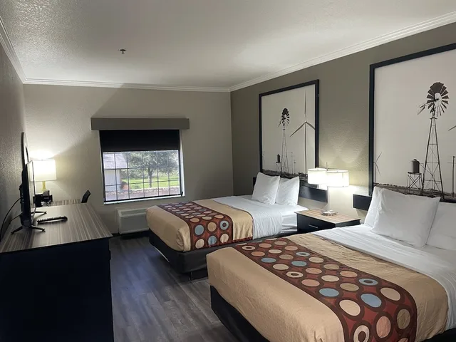 غرفة بسريرين كوين، Super 8 By Wyndham San Antonio/Alamodome Area 1/7