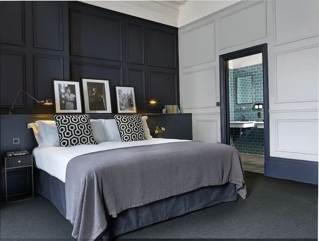 غرفة سوبيريور بسرير كينج، The George Hotel 3/7