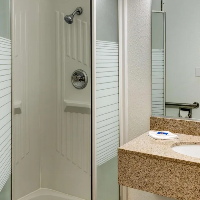 غرفة ديلوكس بسرير كوين للمدخنين، Motel6 Spokane, WA - West 10/10