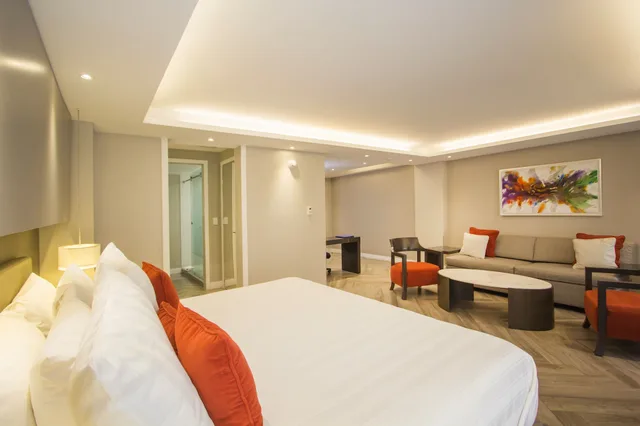 غرفة ديلوكس بسرير كينج مع أريكة، Isaaya Hotel Boutique By Wtc 6/10
