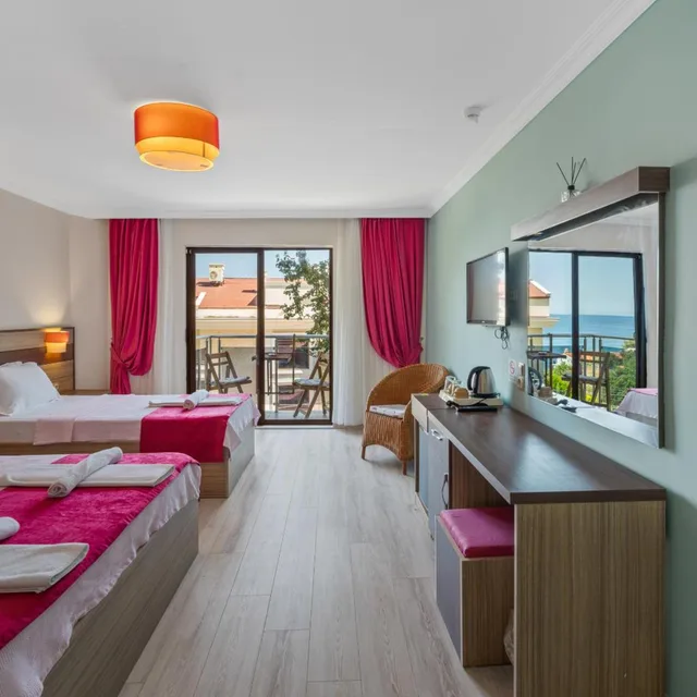 غرفة قياسية ثلاثية بإطلالة على البحر، Eden Pyara Hotel Turunc 2/10