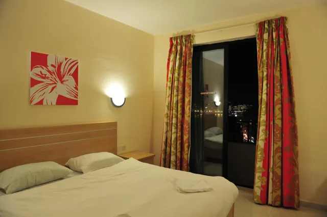 غرفة بسرير مزدوج أو سريرين منفصلين بإطلالة على البحر، Dean Hamlet Hotel 7/10