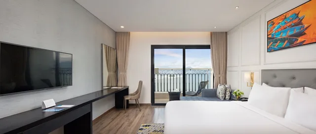 غرفة ديلوكس بسريرين منفصلين، Wyndham Danang Golden Bay 3/7