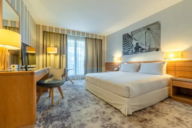 غرفة قياسية بسرير كينج، HOLIDAY INN RESORT NICE - PORT SAINT LAURENT 6/10