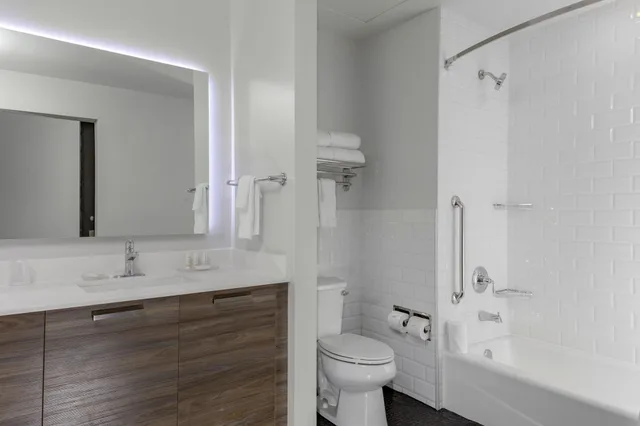 استوديو بسريرين كوين لذوي الإعاقة، Towneplace Suites By Marriott Dallas Downtown 4/4
