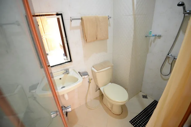 غرفة قياسية بسريرين منفصلين، Graha Dpt 33 Hotel 2/2