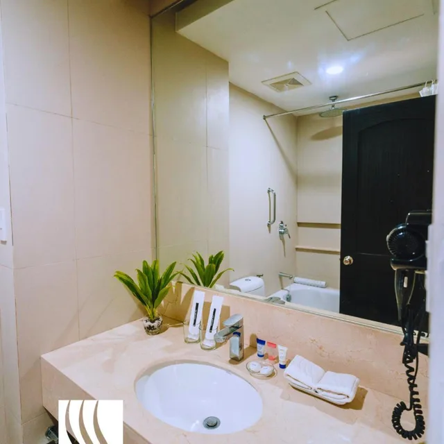 جناح بسرير مزدوج بغرفتي نوم، Sotogrande Hotel Iloilo 4/4