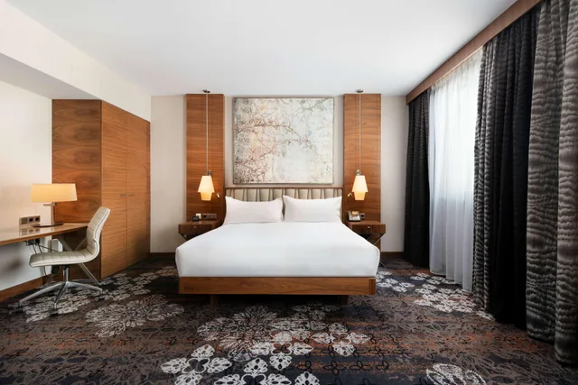 غرفة بسرير كينج لذوي الإعاقة، DoubleTree by Hilton Krakow Hotel & Convention Center 6/8