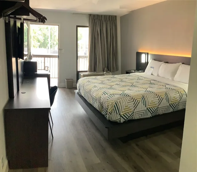 غرفة قياسية بسرير كينج للمدخنين، Motel6 Memphis, TN - East 1/10