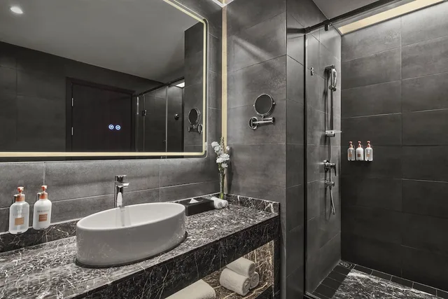 جناح بسريرين كينج بإطلالة على البحيرة في طابق مرتفع، Crowne Plaza Shanghai Jinshan by IHG 3/4