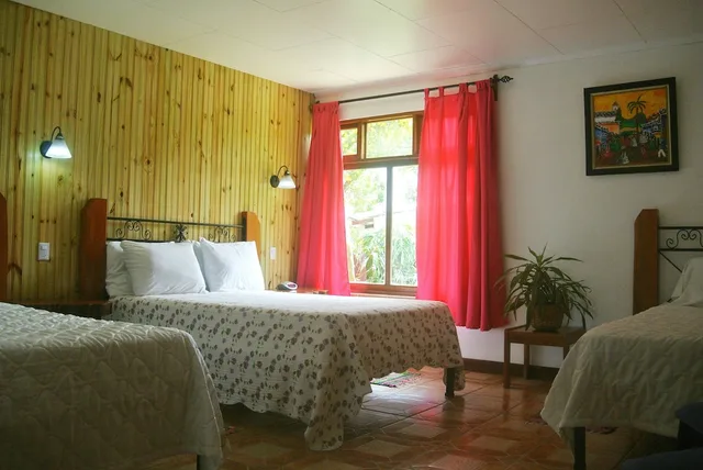 غرفة رباعية بسرير مزدوج، Guayabo Lodge 2/2