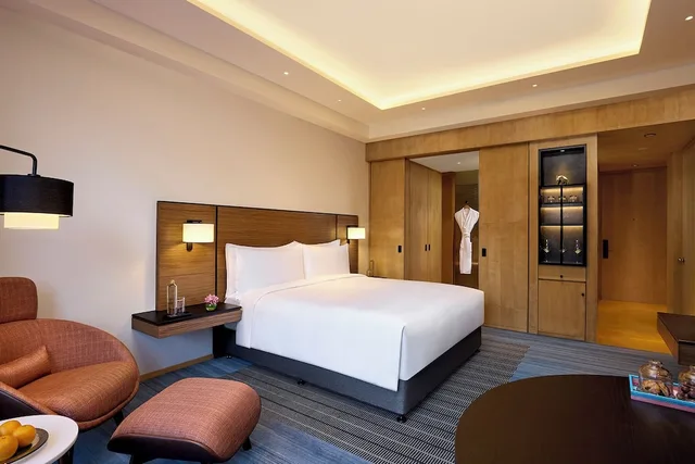 غرفة ديلوكس بسرير كينج، Grand Hyatt Mumbai Hotel and Residences 4/8