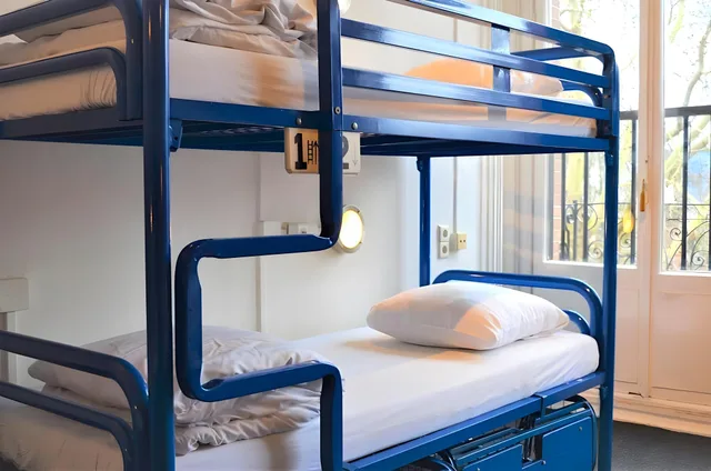 Private, 6 Beds, Private Bathroom، Flying Pigs Uptown Hostel Amsterdam 1/3