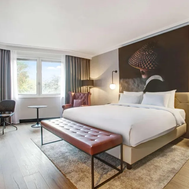 غرفة عائلية بسرير كينج، Radisson Red London Heathrow 1/9