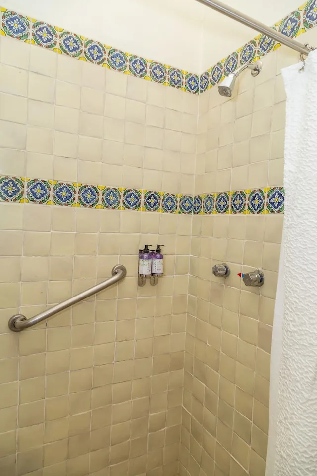 غرفة قياسية بسرير كوين، Hotel Senorial 3/3