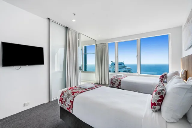 3 Bedrooms, Ocean, Spa, Apartment, Single Bed, Q1 Resort and Spa 2/4