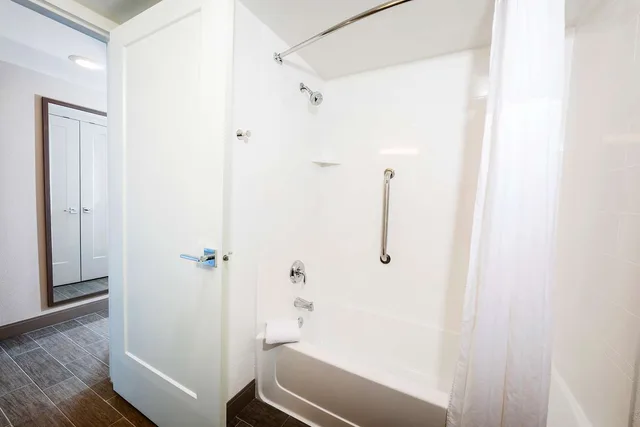 غرفة بسرير كوين بإطلالة، Hampton Inn Virginia Beach-Oceanfront North 2/2