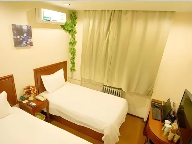 غرفة بسريرين منفصلين، GreenTree Inn Baoding Sanfeng Road Agricultural University Shell Hotel 1/1