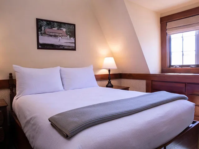 2 Bedrooms, Premium, Chalet, 2 Bathrooms، UCLA Lake Arrowhead Lodge 1/3