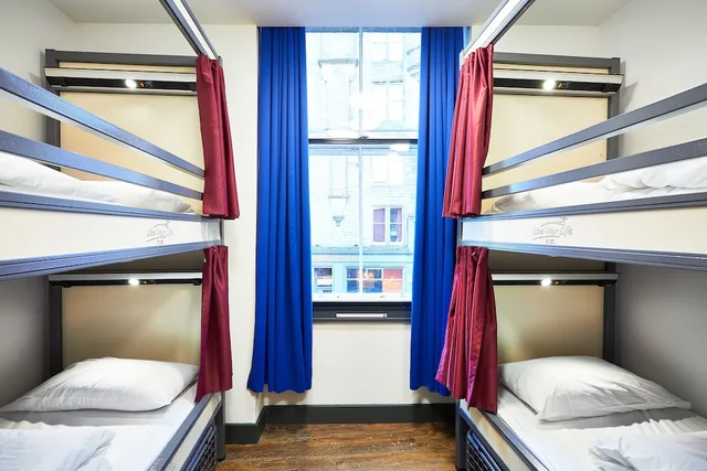 سكن مشترك مختلط بأربعة أسرّة وأسرّة بطابقين بحمام مشترك، St Christopher S Inn Hostels 1/10